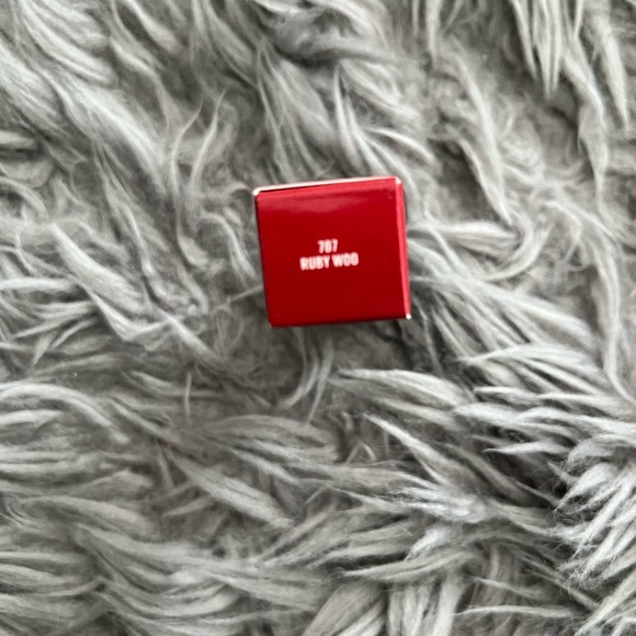 New unopened MAC Lipstick- Ruby Woo - Picture 2 of 2